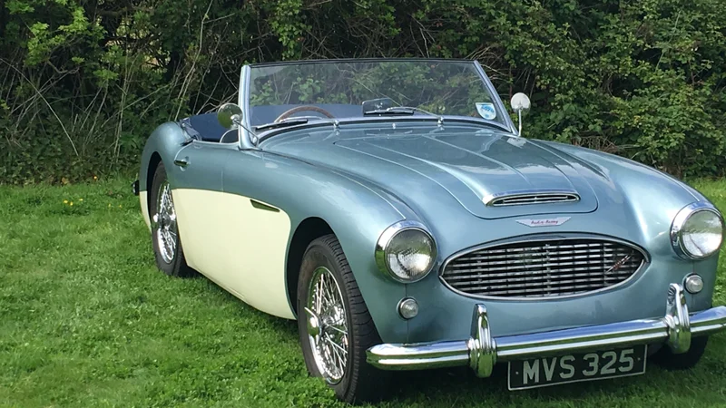 Mark's 1959 Austin Healey100-6 BN4, Healey Blue over Ivory